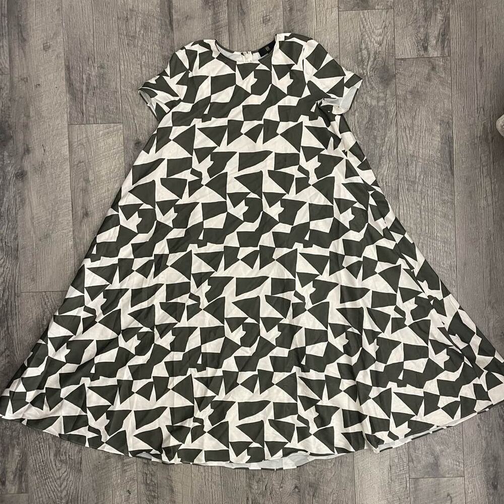 Banana Republic Women's‎ Green White Geometric Blouse Top Shirt